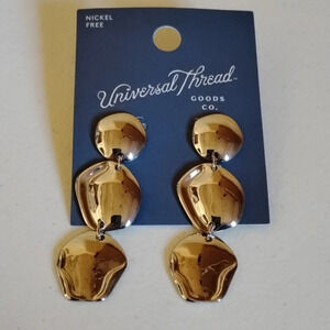 Universal‎ Thread earrings Nwt